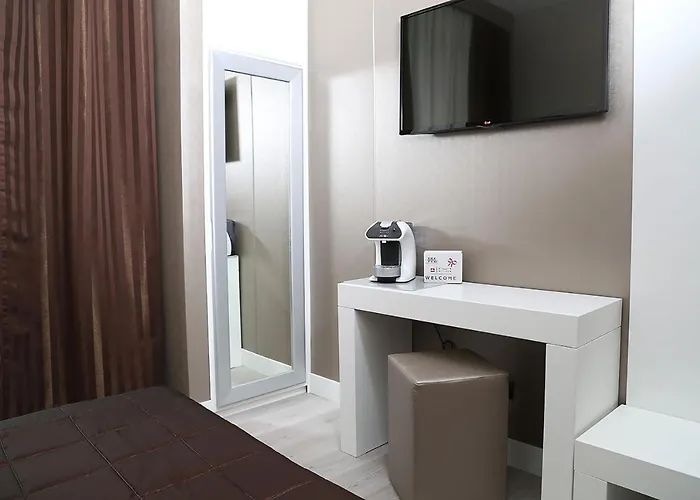 Piccolo Di Piazza Di Spagna 4* Рим