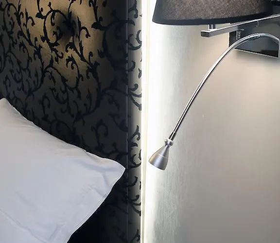 Piccolo Di Piazza Di Spagna 4* Рим