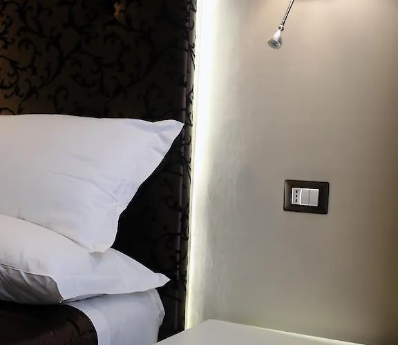 Piccolo Di Piazza Di Spagna Гостевой дом 4*