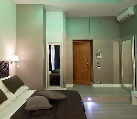 Piccolo Di Piazza Di Spagna 4* Рим