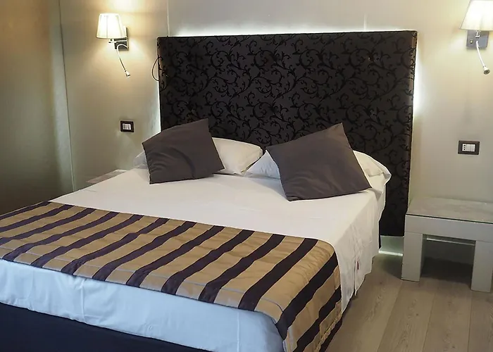 Piccolo Di Piazza Di Spagna 4* Рим