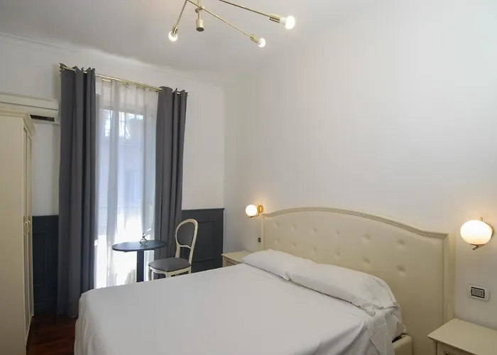 Piccolo Di Piazza Di Spagna 4*
