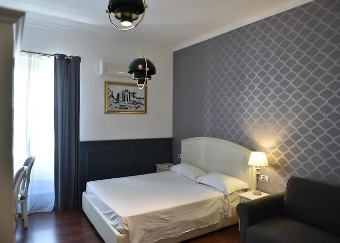 Piccolo Di Piazza Di Spagna 4*
