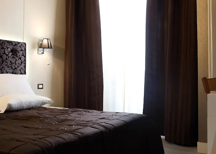 Piccolo Di Piazza Di Spagna 4*